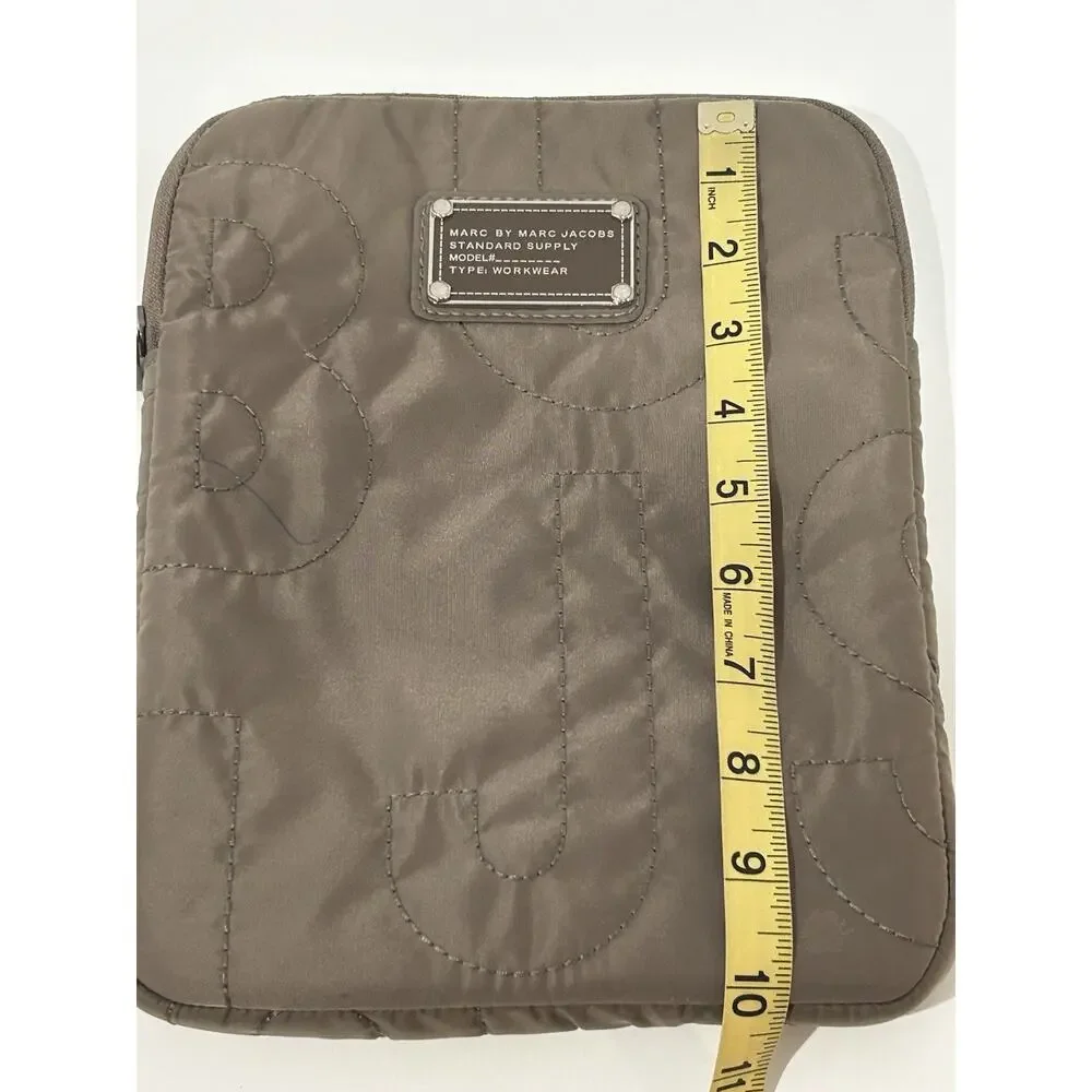 MARC BY MARC JACOBS iPad Case Brown 8” X 10.5” Quilted Nylon In Excellent